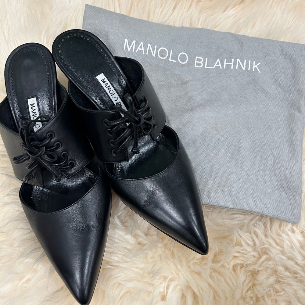Authentic MANOLO BLAHNIK size 37.5(7) Tintoretta Leather Lace-Up Slide Mule